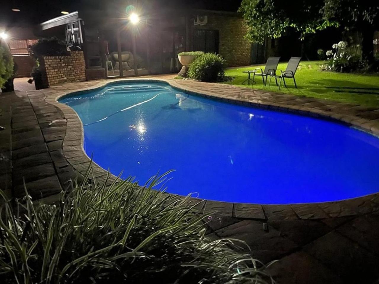 Spies Villa - Fast Wi-Fi, Netflix And Generator Middelburg  Exteriér fotografie